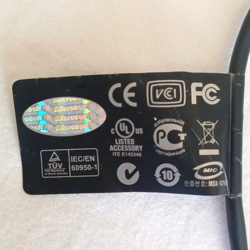 Microsoft Webcam LifeCam VX-3000 Wired USB with Built-In Microphone, Model 1076